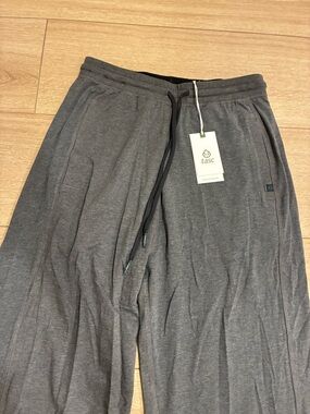 NWT Tasc Men’s Carrollton Pant Black Heather Gray Size S